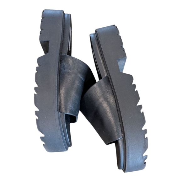 Steve Madden Black Slip-On Platform Slides 90s Inspired - Picture 2 of 8